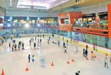 Mall BINTARO X CHANGE 3 dinding_kaca_ice_skating